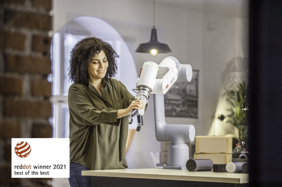 ABB flessibile e nuovo GoFa CRB15000 Cobot con la pinza di presa del robot di Onrobot RG6
