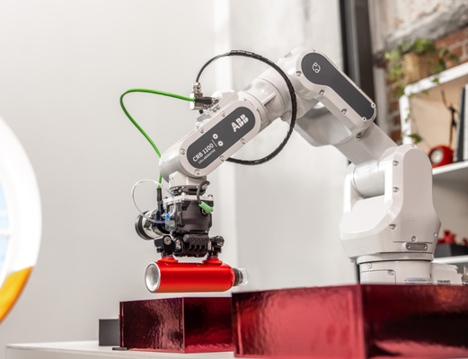 Raccolto di collaborazione del braccio del robot di asse di ABB CRB1100 6 e robot di collocazione