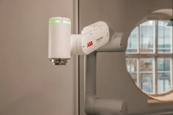 ABB GoFa CRB15000 Cobot con il tipo elettrico robot di collaborazione della pinza di presa 2-Finger di SMC di LEHF
