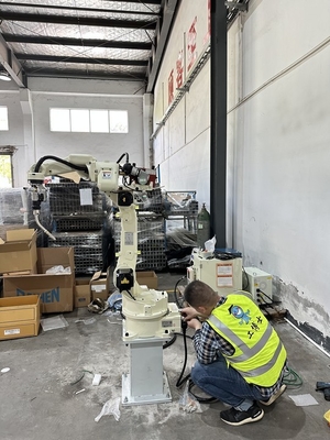 asse del robot per saldatura FD-B4S 7 di MAG di MIG con la saldatrice robot P400 per la soluzione di saldatura di OTC