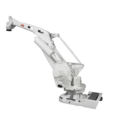 Asse del robot IRB2600 4 di ABB IRB con la pinza di presa pneumatica per la pelletizzazione del robot ed il posto della scelta
