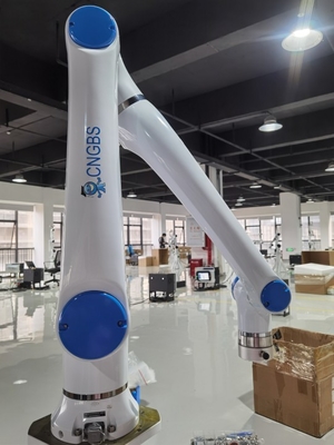 Asse educativo del robot CNGBS-G05 Cobot 6 di marca cinese con la pinza di presa Cobot Pallerizer di Onrobot RG6