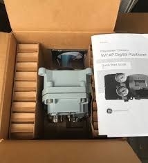 Valvola di controllo con Masoneilan SVI II AP Advanced Performance Digital Valve Positioner e Fisher 67CFR Filter Regulator