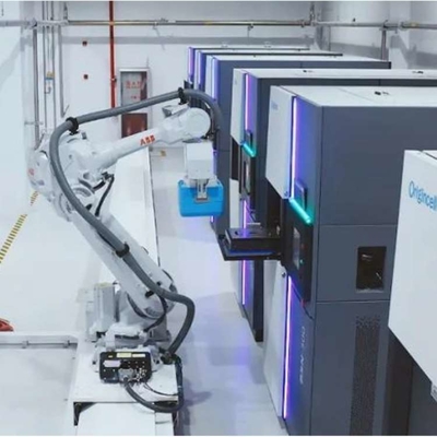 Selezionare e posizionare il braccio robotico 6 assi ABB IRB 4600-40/2.55 con CNGBS Robot Gripper per la manipolazione del robot