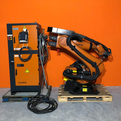 KUKA KR 240 R3330 Robot per la palletizzazione con CNGBS Linear Guide Rail come carico automatico della macchina 240kg Braccio robot