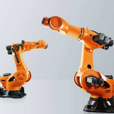 6 assi braccio robotico KR 20 R1810 con CNGBS Robot Dress Pack per la manipolazione come robot industriale Kuka