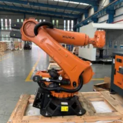 KUKA KR 210 R2700 Roboti industriali con guide lineari CNGBS per l'assemblaggio del motore