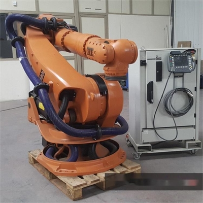 6 assi braccio di saldatura robotico Kuka KR 210 R2700-2 con posizionatore di saldatura CNGBS per robot di saldatura
