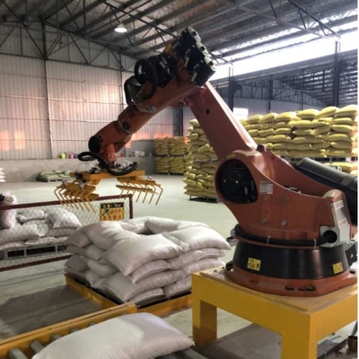 Kuka pallettizzante braccio robotico 4 assi KR 470 PA con purificatore CNGBS automatizzato come robot industriale