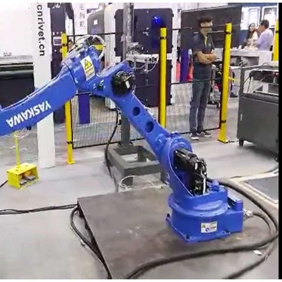 Yaskawa GP180-120 Braccio robotico con CNGBS Robot Quick Changer per robot industriale automatizzato
