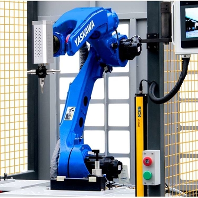 6 Assi Verniciatura Braccio Robotico Yaskawa MPX1950 Con CNGBS Robot Abbigliamento Per Robot Verniciatura Automatica