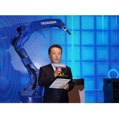 6 assi braccio robotico Yaskawa GP12 con CNGBS testa e recinzione di rettifica per robot di rettifica CNC