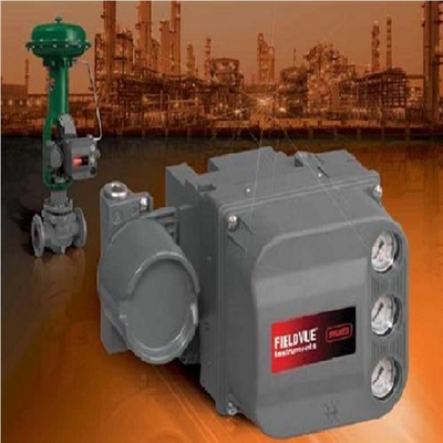 Controllo della pressione / del flusso Slide con attuatore Fisher 1052/2052 e posizionatore di valvola DVC6200 3610J
