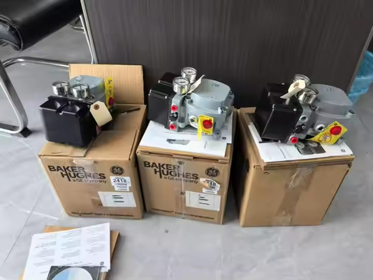 Valvola guida superiore cinese a angolo retto con posizionatore di valvola SVI2 e valvola solenoide ASCO in stock