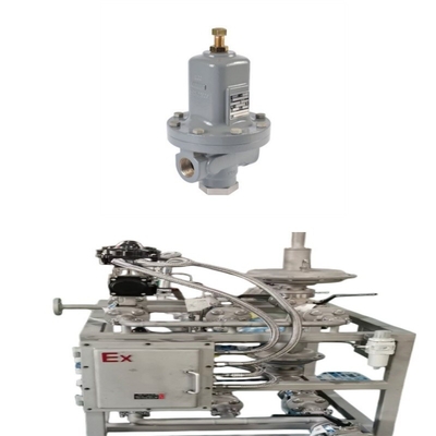 Scalatore di commutazione delle valvole dotato di valvole di sicurezza della serie Fisher MR98/MR98L/MR98H e manometri WIKA