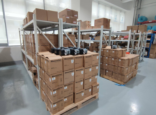 Valvola guida superiore di tipo angolo retto con posizionatore di valvole Masoneilan SVI2 e regolatore 78-40 adatto all'alimentazione elettrica