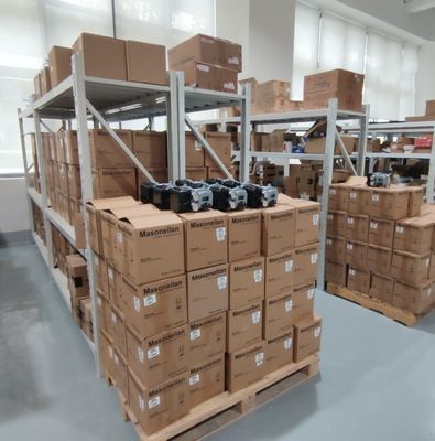 Valvola di controllo con posizionatore di valvola intelligente Baker Hughes Masoneilan SVI2-21123121 SVI2-21123121 Con potenziatore pneumatico YTC YT-200