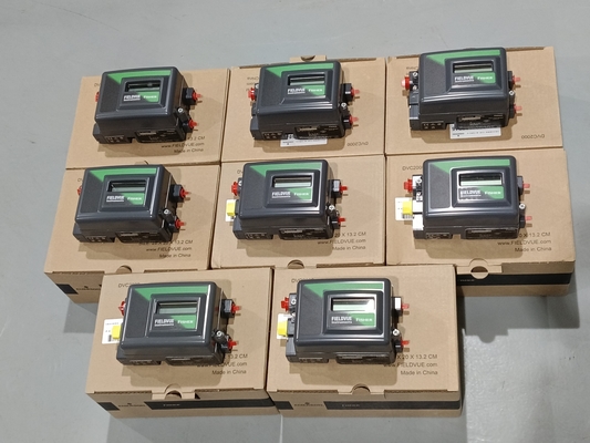 Valvola di controllo pneumatica della serie SAMSON 3222 con posizionatore Fisher 3582i