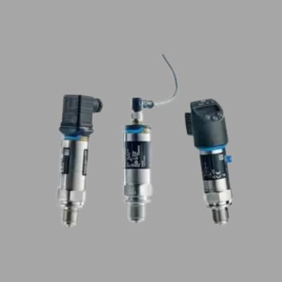 Valvo per gas naturale con valvola di flusso di vortice Endress+Hauser Proline Prowirl D 200 e sensore di trasmissione di pressione Cerabar PMC21