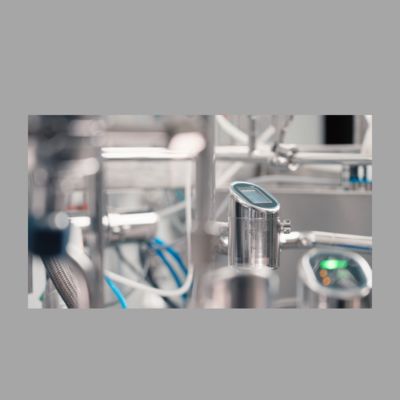 Stazione di riduzione della pressione e temperatura con portatore di pressione Cerabar PMP43 e portatore di pressione Endress+Hauser Proline Prowirl D 200