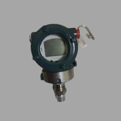 Sistema skid di commutazione valvole, dotato di misuratori di portata a vortice serie Yokogawa VY e trasmettitori di pressione Eja210e, Eja430e, Eja438e ed Eja530e