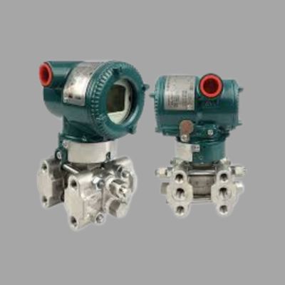 Dispositivo di commutazione delle valvole dotato di un portometro a vortice della serie Yokogawa VY e di un trasmettitore a basso flusso EJX115A