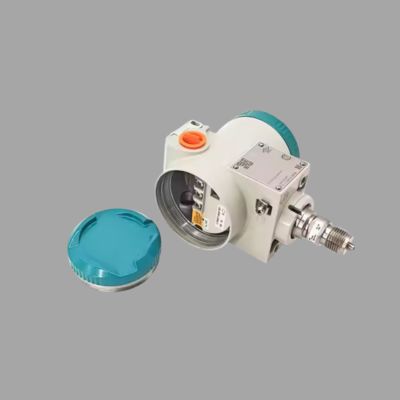 Trasmettitore di pressione Siemens SITRANS P320 7MF0300, misuratore di portata a vortice SITRANS FX330 e collettore per valvola di controllo del flusso