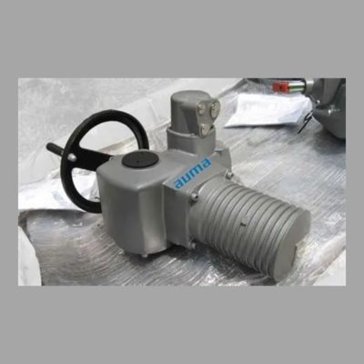 Valvola a sfera motorizzata con riduttore girevole AUMA GS e attuatore elettrico universale modulare multi-giro SA.