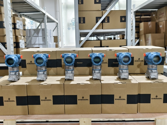 Trasmettitore di pressione Rosemount 3051, campo 137.89 bar, con modulo di alimentazione per 10 anni
