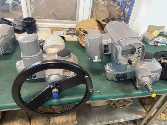 Nuovo attuatore SA Gamma di coppia da 10 Nm a 32.000 Nm Attuatore elettrico per valvole AUMA SA16.2-F16 Attuatore multigiro e valvola a farfalla Keystone