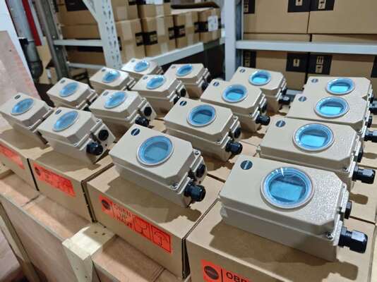 Samson Pneumatic Smart Positioner 3730-31001 con l'elettrovalvola a solenoide della valvola a farfalla e di Asco