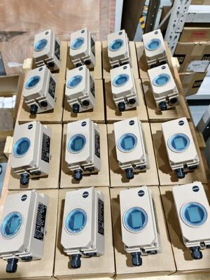Samson Pneumatic Smart Positioner 3730-31001 con l'elettrovalvola a solenoide della valvola a farfalla e di Asco
