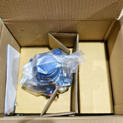 China Pneumatic Control Valve with Azbil AVP100/AVP102 Valve Positoner and Fisher 67CFR-38VVP 67CF-1663-38597 Filter Regulator