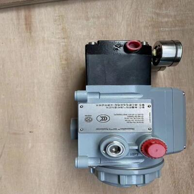 Nuovo Masoneilan SVI3 Valve Positioner digitale SVI3-21111112 SV13-21111212 SV13-21121112 Stock Suppliery Prezzo di consegna