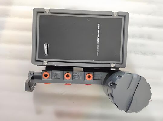 Fisher 3620J Posizionatore di valvole elettro-pneumatiche con valvola di bypass integrata e progettazione di bilanciamento della forza per il controllo preciso di 4-20 mA DC