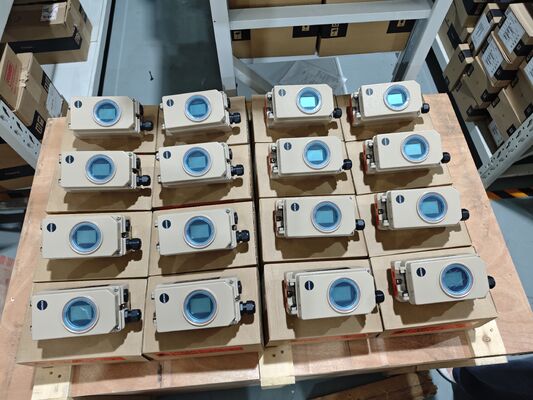 Posizionatore Valvola Samson 3730-3 di Precisione Industriale con Controllo Digitale