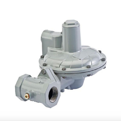 Regolatori di tensione azionati di serie di Fisher CS400 e a molle diretti/regolatori di riduzione della pressione degli stabilizzatori