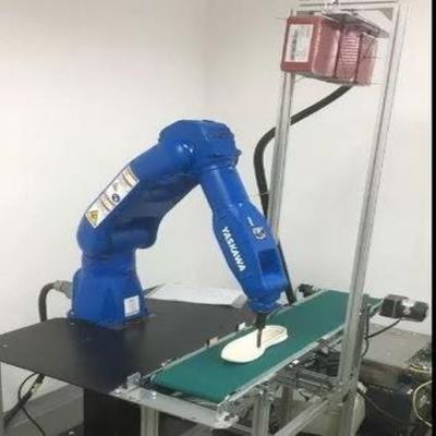 Braccio del robot industriale di asse di Motoman GP7 6 utilizzato per il trasporto con palette del robot con palette
