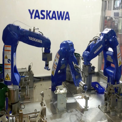 Braccio del robot industriale di asse di Motoman GP7 6 utilizzato per il trasporto con palette del robot con palette