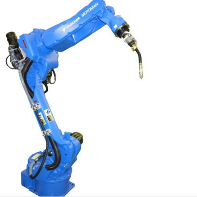 Pallet che impila asse Motoman GP50 del robot 6 con il manipolatore robot del braccio