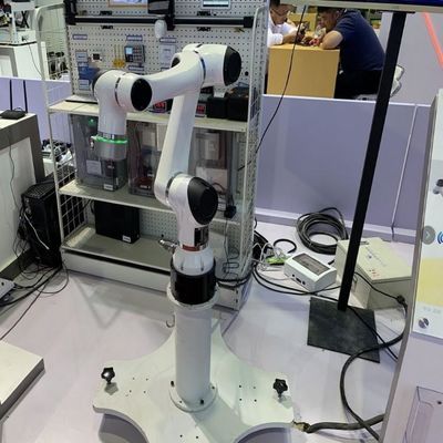 Robot di spruzzatura E10 scherzoso che tratta robot con l'asse di collaborazione del braccio 6 del robot