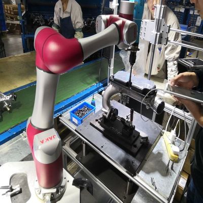 Robot di collaborazione di asse JAKA Zu 5 Cobot Cina del braccio 6 del robot del manipolatore