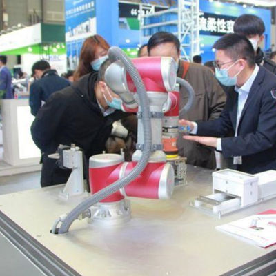 Robot di collaborazione di asse JAKA Zu 5 Cobot Cina del braccio 6 del robot del manipolatore