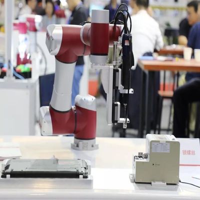 Braccio JAKA Zu 7 del robot di CNC di 6 assi per il robot fabbricante avanzato Cobot di JAKA