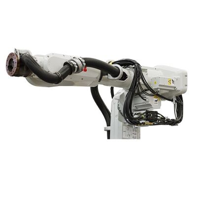 Alta efficienza IRB6700-200/2.6 con il manipolatore ed i cannelli per saldare come macchina della saldatura a punti