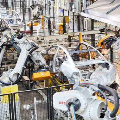 IRB6700 efficiente e flessibile con il braccio del robot del carico utile 155KG per la macchina del posto e della scelta