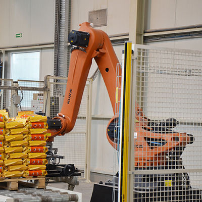 PA R3200 del Kr 120 della macchina di CNC del robot di trasporto con palette con la portata di 3195MM per l'attrezzatura di maneggio del materiale