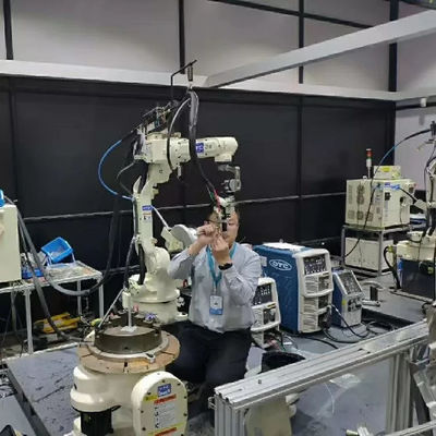 Attrezzatura medica esterna dal cannello per saldare DM350 di asse FD-V8 di TIG Welding Robot 6
