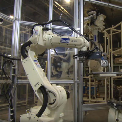 Un braccio di saldatura robot FD-V8L di 6 assi l'altra stazione di saldatura del robot dei saldatori DM500 dell'ARCO