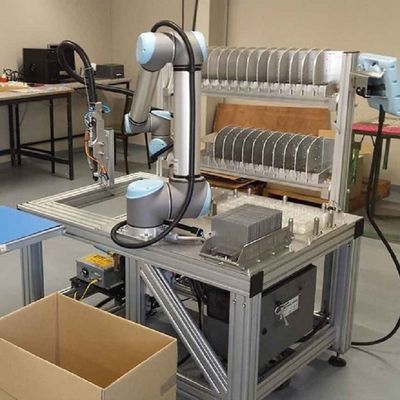 Mini Robot UR 3e del robot di collaborazione con il carico utile 3KG come Cobot per le parti dell'attrezzatura di maneggio del materiale